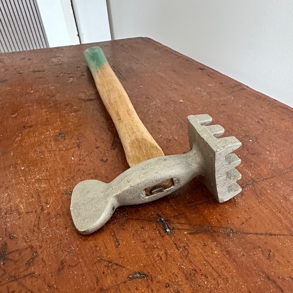 Vintage meat tenderiser - Picture 1 of 3